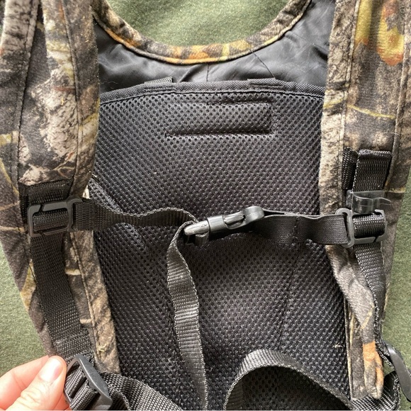 Redhead Camo Print Camelbak water Backpack Hydration Camouflage Hunt Hike - Picture 3 of 4